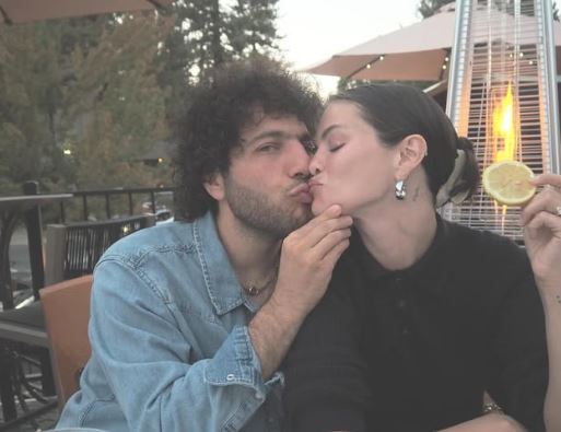 Selena Gomez and Benny Blanco’s Fairytale Wedding Details Revealed 5 Selena and Benny recently splurged on a $35million Beverly Hills, California, mansion
