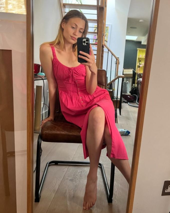 'Nepo Baby' Model Cosima Auermann Follows in Supermodel Mom's Footsteps ...