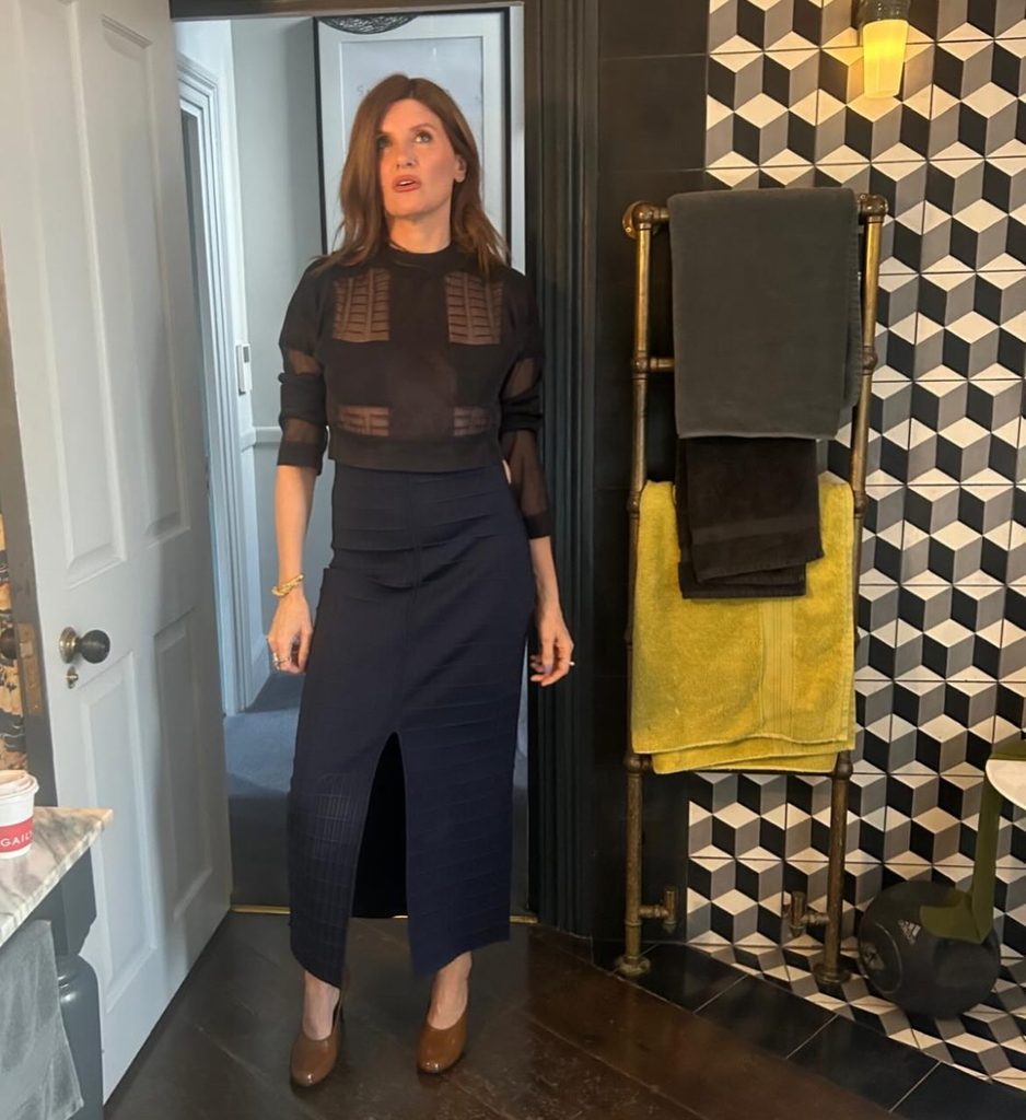 Sharon Horgan Got Revenge on Cheating Ex by Casting His Mistress as an Extra 5 Sharon Horgan Got Revenge on Cheating Ex by Casting His Mistress as an Extra