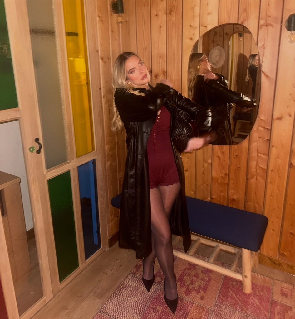 Coronation Street Star Helen Flanagan Stuns in Red Playsuit Amid Reported Money Troubles 4 The star has previously posted snaps of pieces she was planning to sell on her Vinted page, having been hit by money problems